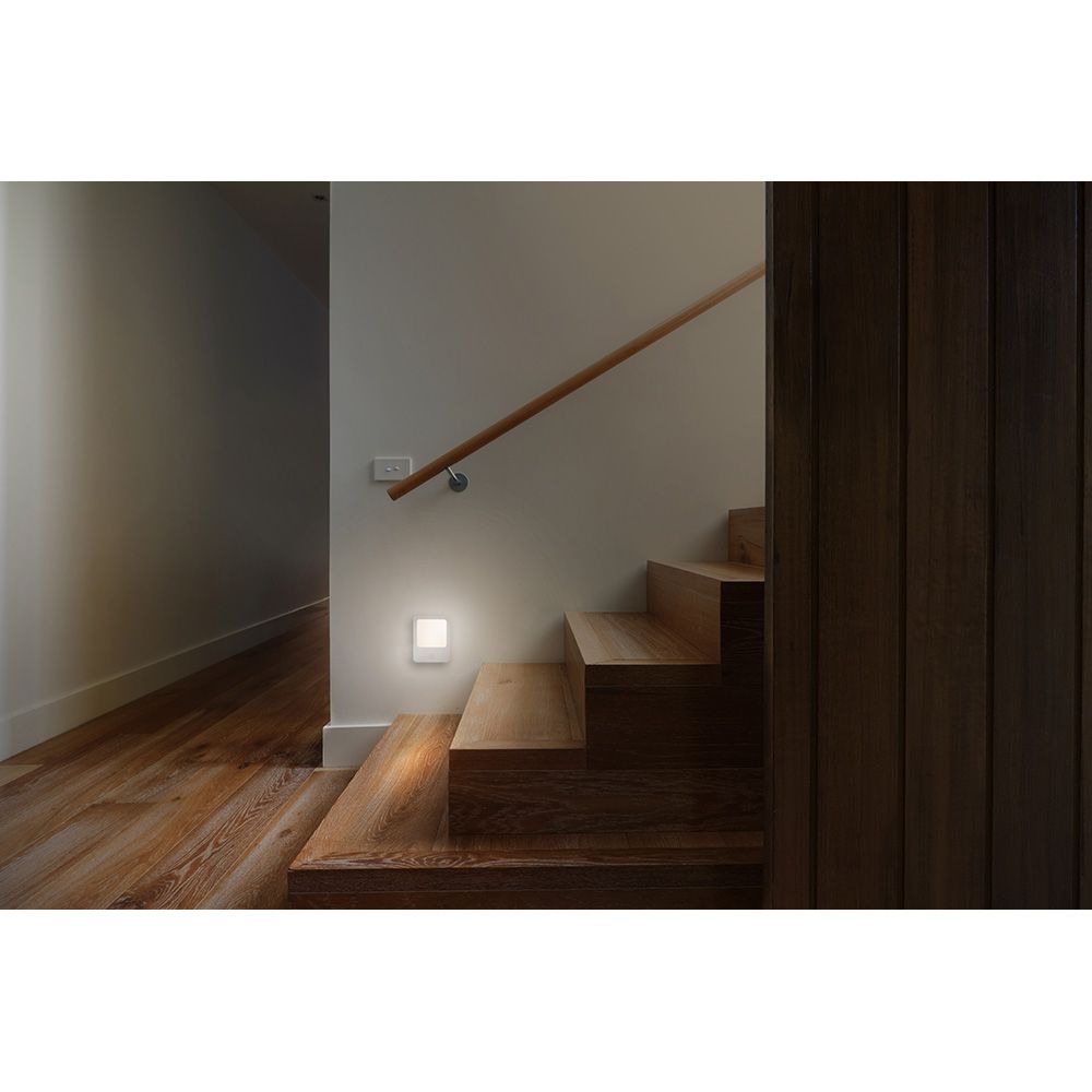 PILOTO DE NOCHE CON SENSOR DE MOVIMIENTO Y ENCHUFE gallery 3