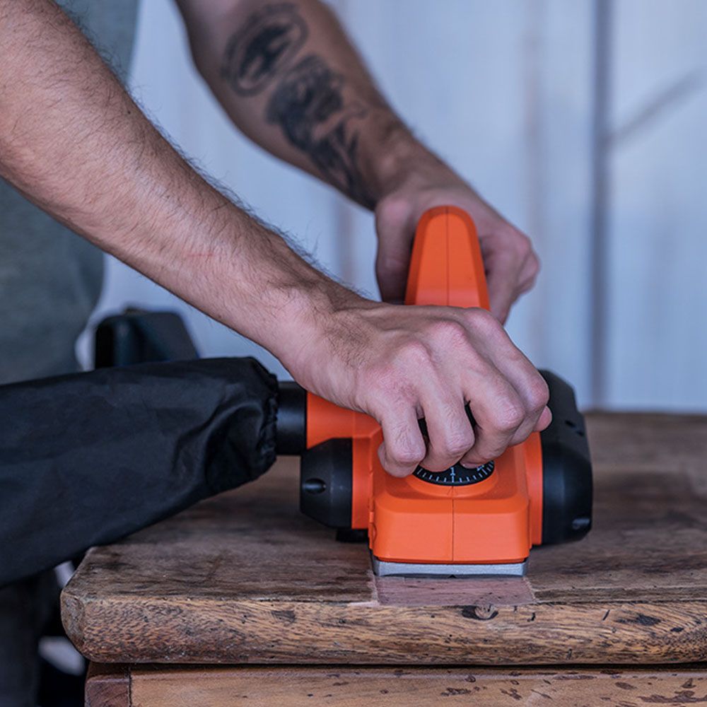 CEPILLO ELÉCTRICO 710W BEW712-QS BLACK+DECKER gallery 4