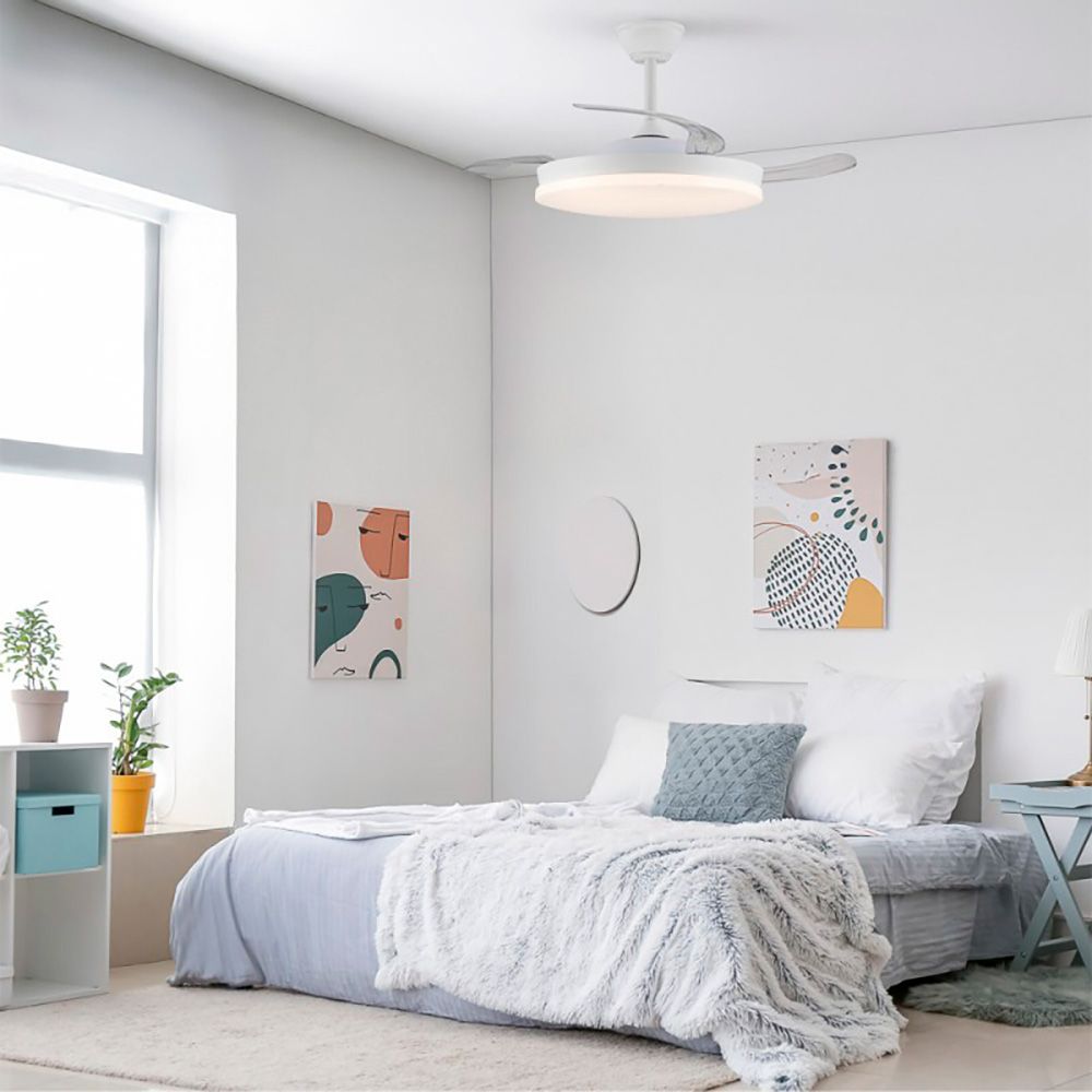 VENTILADOR DE TECHO LED 3CCT ASPAS RETRÁCTILES STARS EVO SMART 72 W 7920 lm BLANCO, ASPAS Ø106 cm, PLAFÓN Ø48,5 cm, ALTURA 34 - 44 cm gallery 3