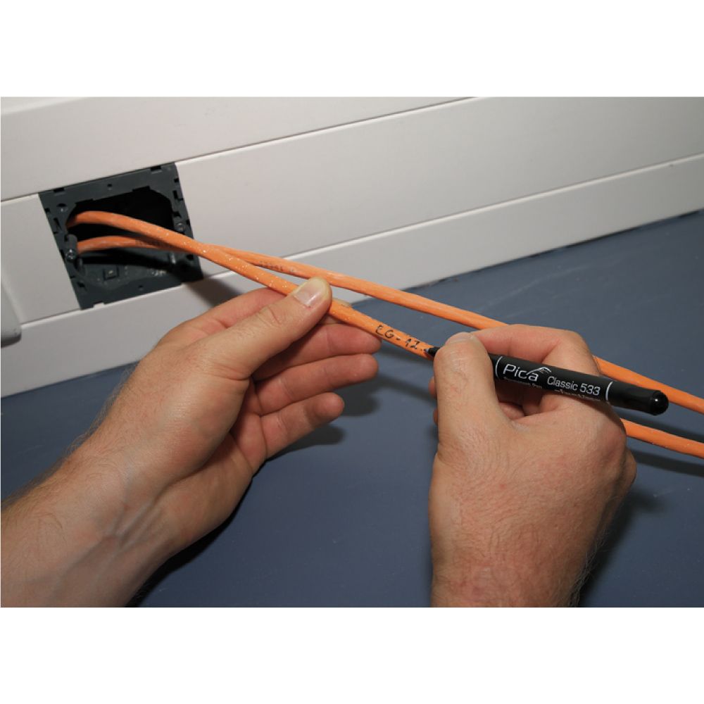 MARCADOR PERMANENTE CLASSIC FINA NEGRO gallery 1