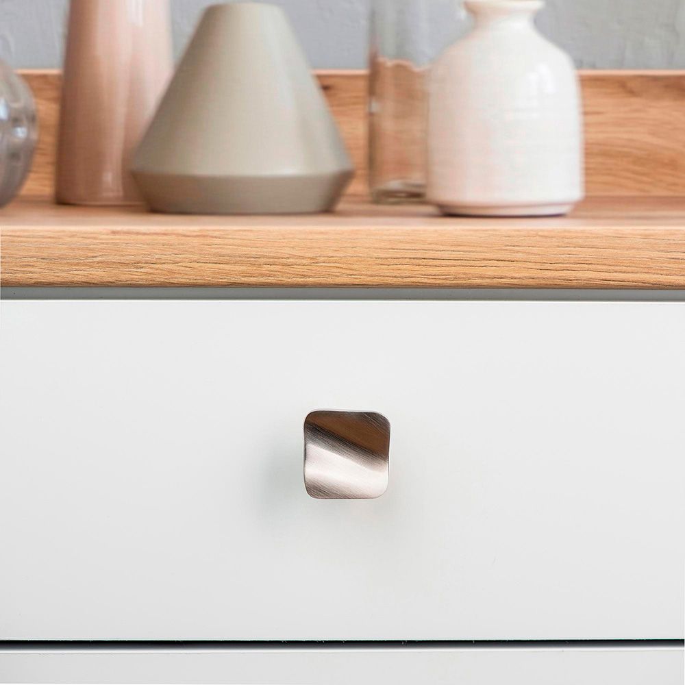 BLISTER CON 4 POMOS METÁLICOS PARA MUEBLE, CON ACABADO NÍQUEL SATINADO MOD. 749 32x31mm REI gallery 1