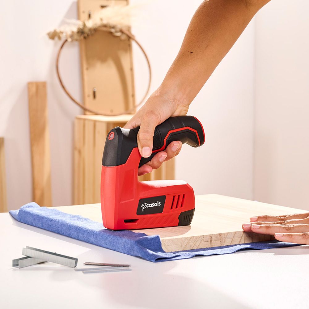 GRAPADORA / CLAVADORA A BATERÍA CSG3620 4 V 1.3 Ah CARGA CON USB gallery 3