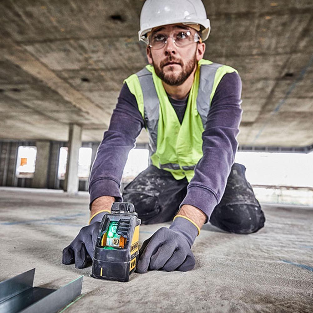 NIVEL LÁSER AUTONIVELANTE VERDE DE 2 LÍNEAS EN CRUZ (HORIZONTAL Y VERTICAL) gallery 4